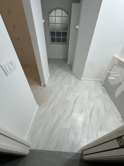 Marble-look porcelain tile installation in Sarasota