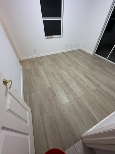 Gray-wash vinyl plank flooring in Sarasota